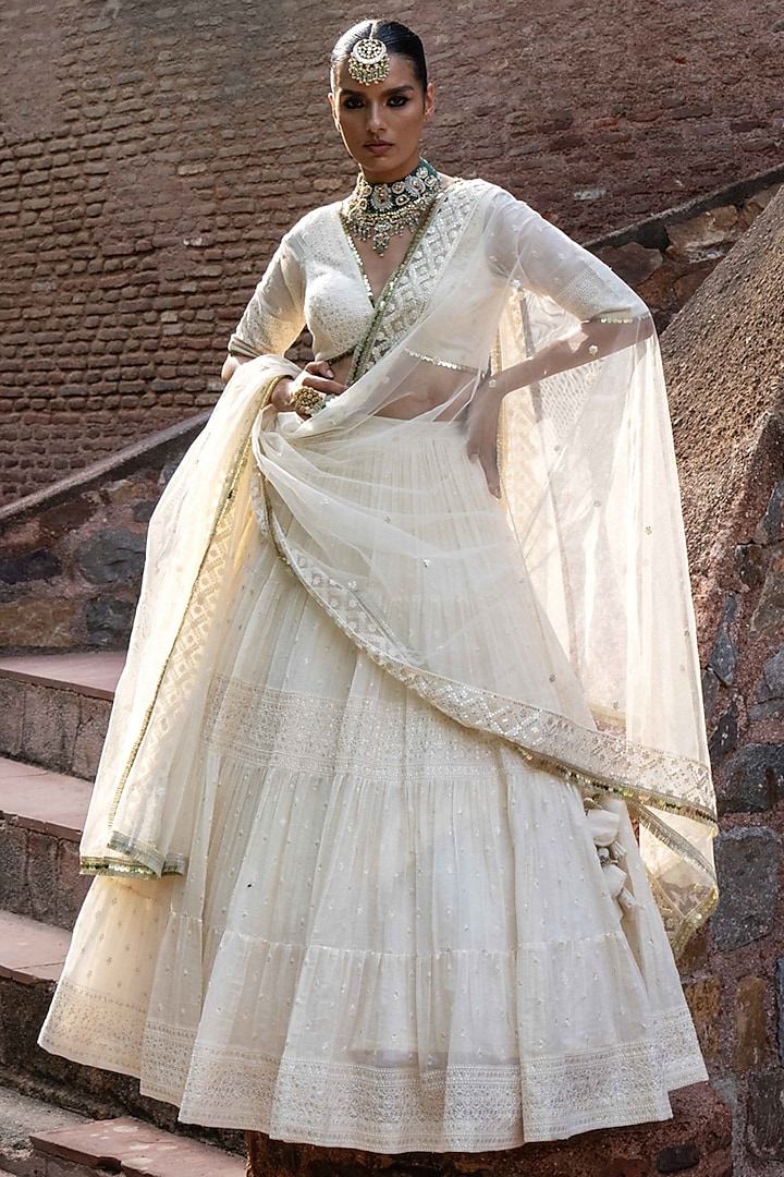 Off-White Chanderi Silk Embroidered Wedding Lehenga Set by PREEVIN at Pernia's Pop Up Shop