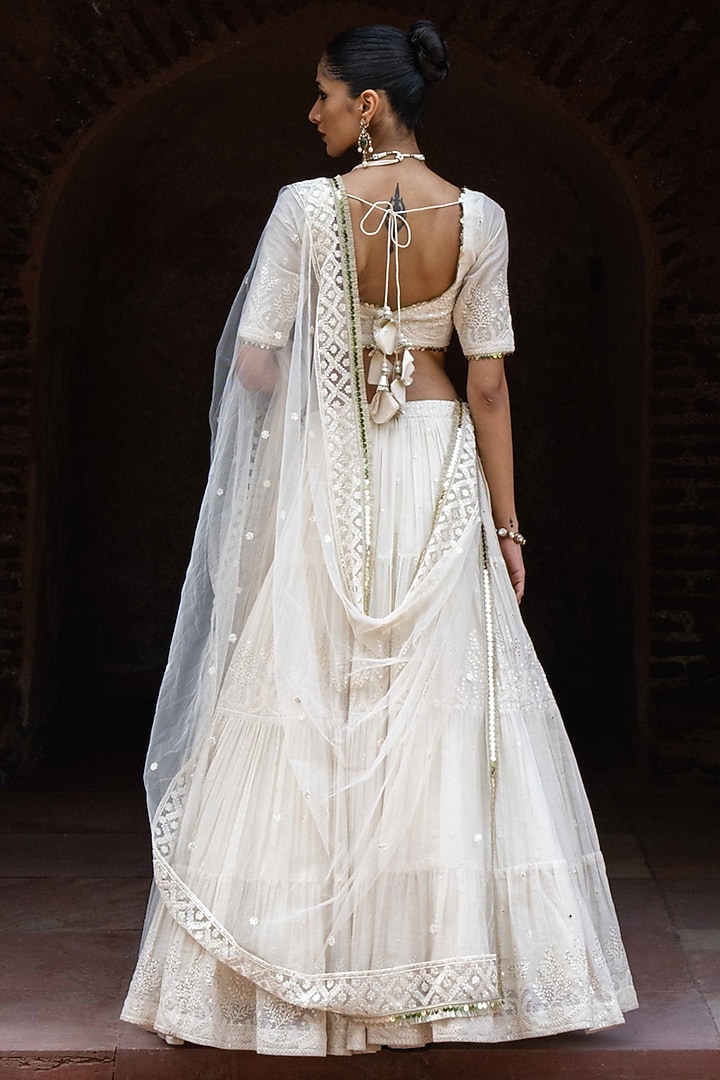 Off-White Chanderi Silk Embroidered Wedding Lehenga Set by PREEVIN at Pernia's Pop Up Shop