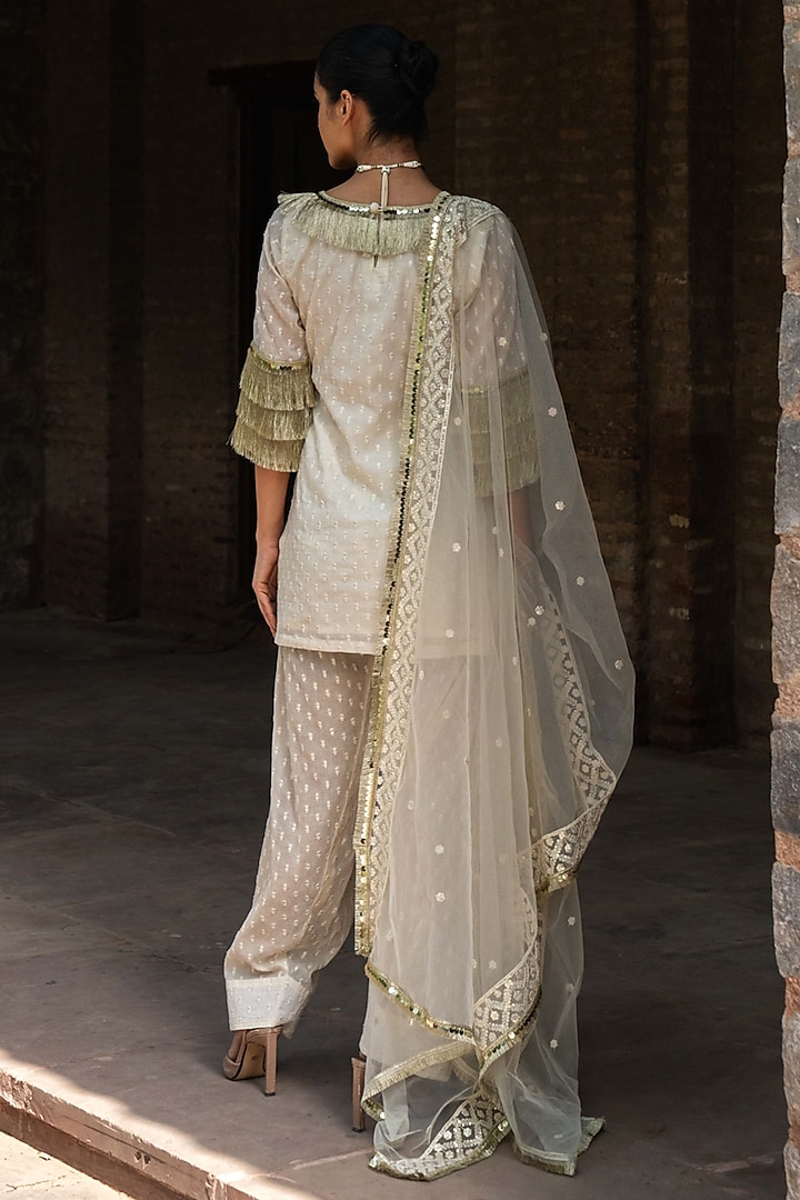 Off-White Cotton Sheer Mulmul Embroidered Kurta Set by PREEVIN at Pernia's Pop Up Shop
