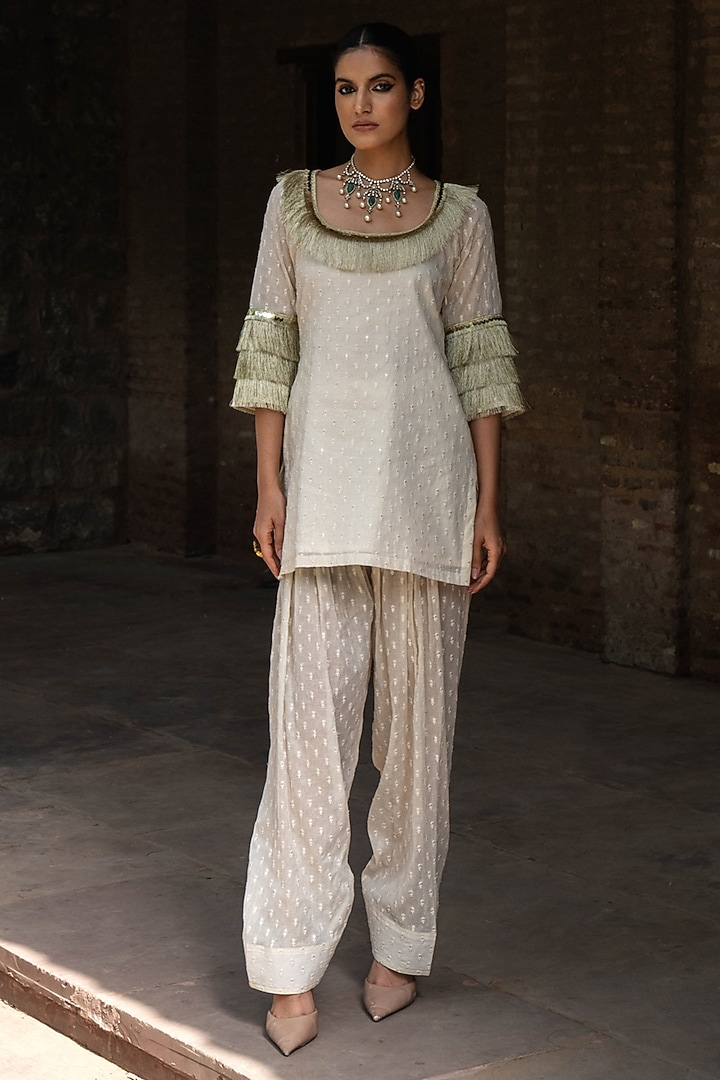 Off-White Cotton Sheer Mulmul Embroidered Kurta Set by PREEVIN at Pernia's Pop Up Shop