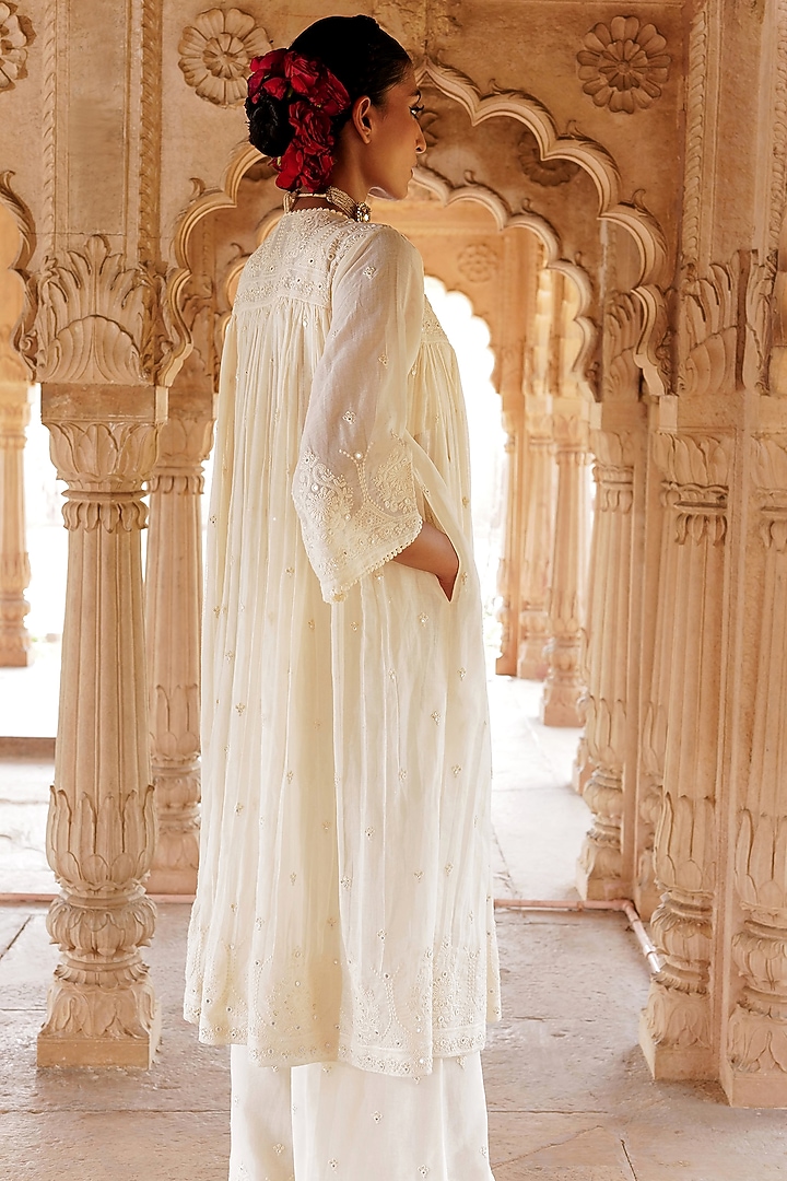 Off-White Cotton Mulmul Thread Embroidered Jacket Set by PREEVIN at Pernia's Pop Up Shop