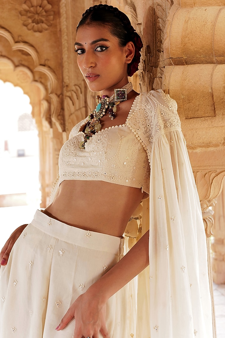Off-White Cotton Mulmul Thread Embroidered Jacket Set by PREEVIN at Pernia's Pop Up Shop