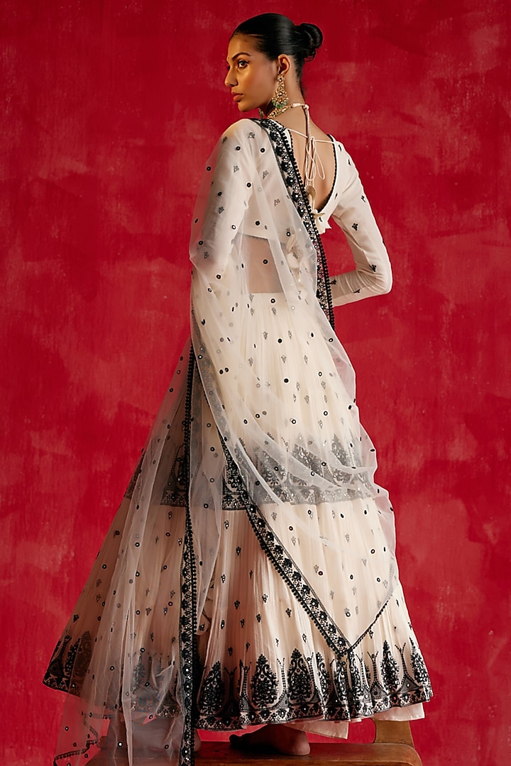 Black & White Cotton Mulmul Thread Work Lehenga Set by PREEVIN at Pernia's Pop Up Shop