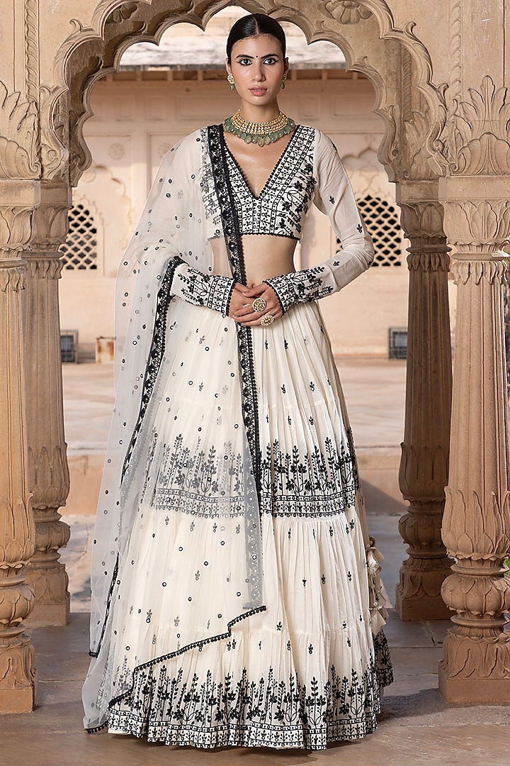 Black & White Cotton Mulmul Mirror & Thread Embroidered Lehenga Set by PREEVIN at Pernia's Pop Up Shop