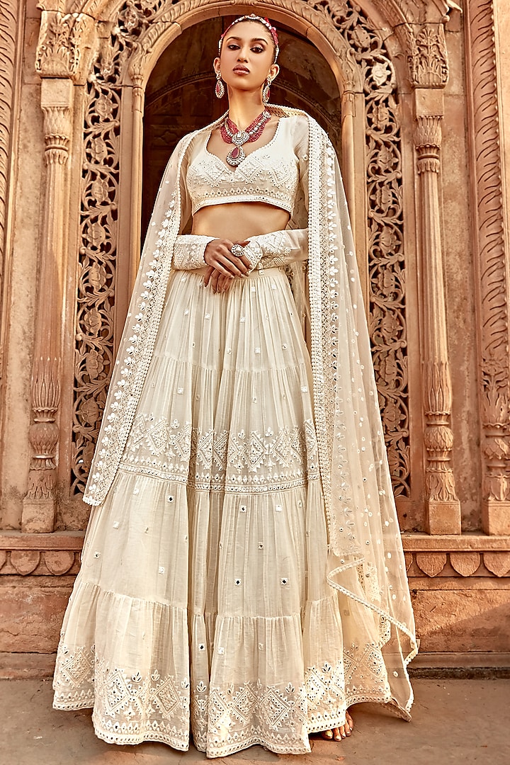 Off-White Cotton Mulmul Thread Embroidered Lehenga Set by PREEVIN at Pernia's Pop Up Shop