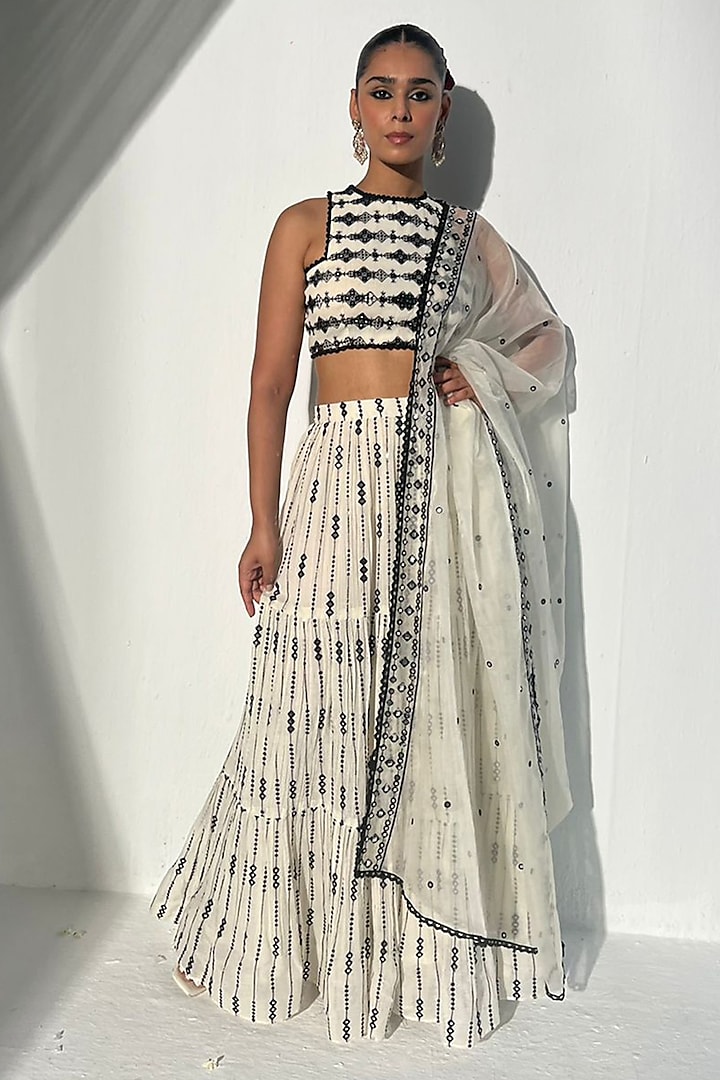 Black & White Cotton Mulmul Mirror Work Lehenga Set by PREEVIN at Pernia's Pop Up Shop