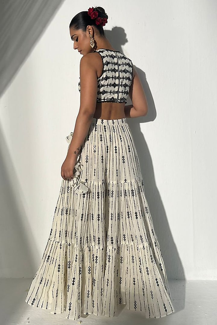 Black & White Cotton Mulmul Mirror Work Lehenga Set by PREEVIN at Pernia's Pop Up Shop