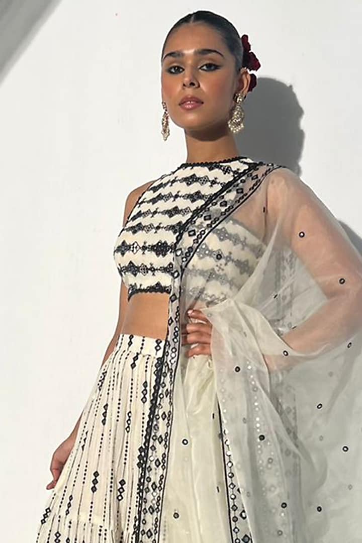 Black & White Cotton Mulmul Mirror Work Lehenga Set by PREEVIN at Pernia's Pop Up Shop
