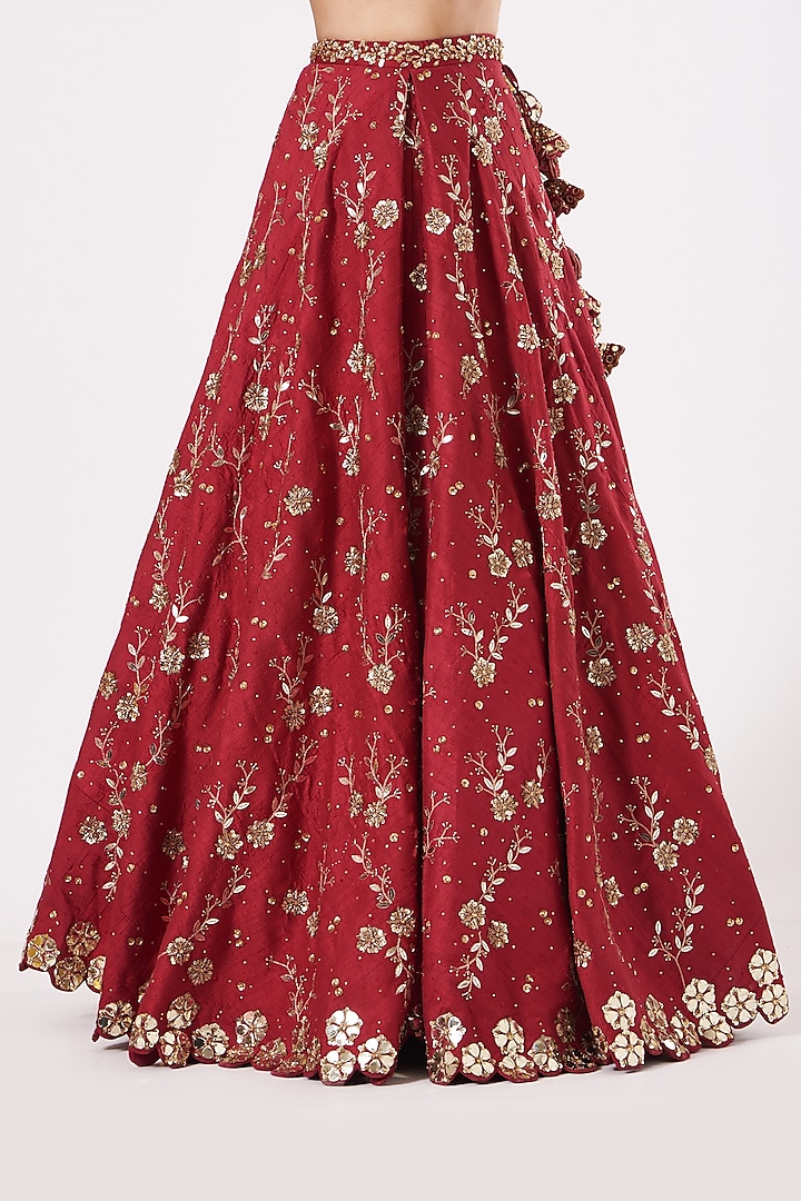 Fuchsia Embroidered Bridal Lehenga Set by Prevasu at Pernia's Pop Up Shop