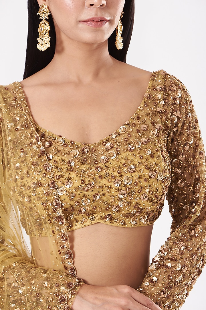 Gold Hand Embroidered Bridal Lehenga Set by Prevasu at Pernia's Pop Up Shop
