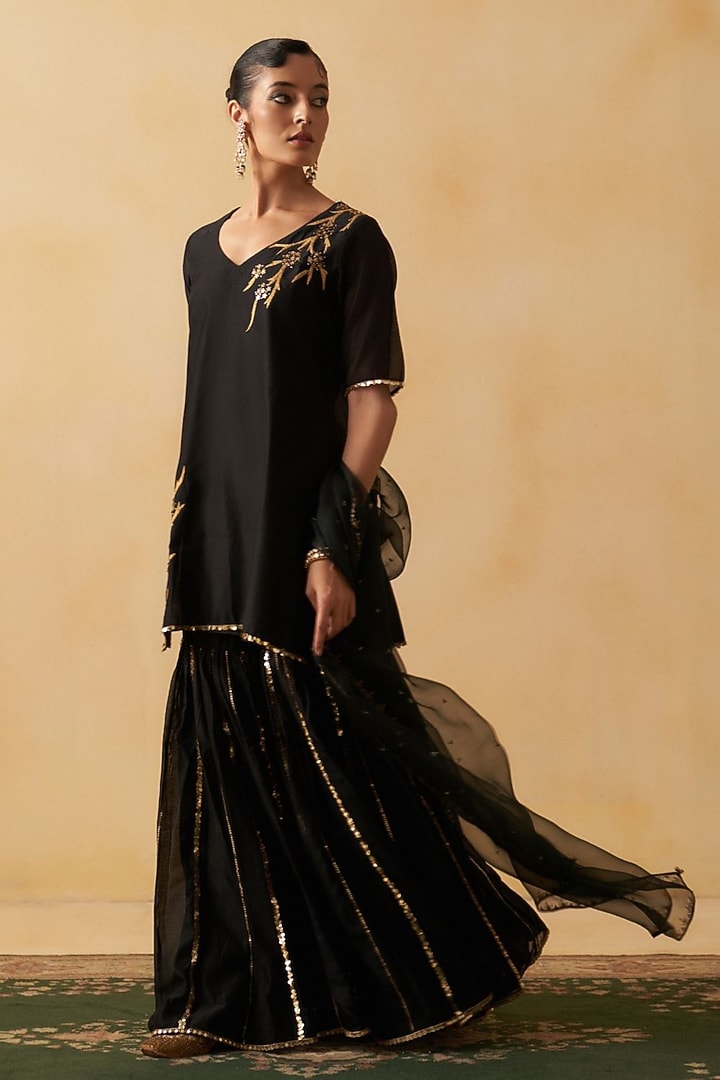 Black Chanderi Gharara Set by Prevasu at Pernia's Pop Up Shop