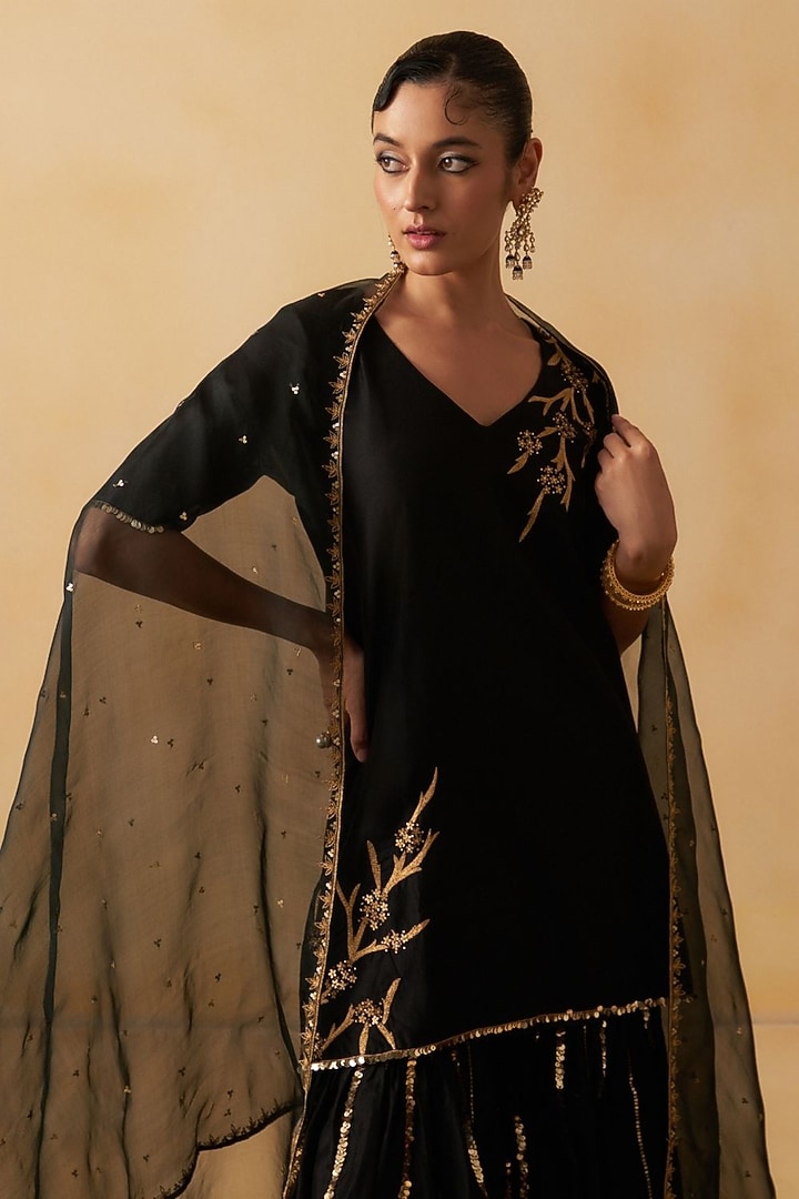 Black Chanderi Gharara Set by Prevasu at Pernia's Pop Up Shop