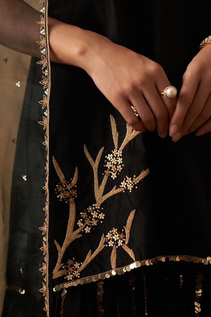 Black Chanderi Gharara Set by Prevasu at Pernia's Pop Up Shop