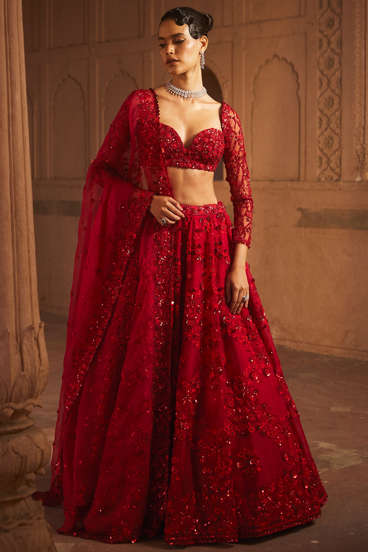 Reception Outfit For Bride | Indian wedding gowns, Indian gowns dresses, Reception  gowns