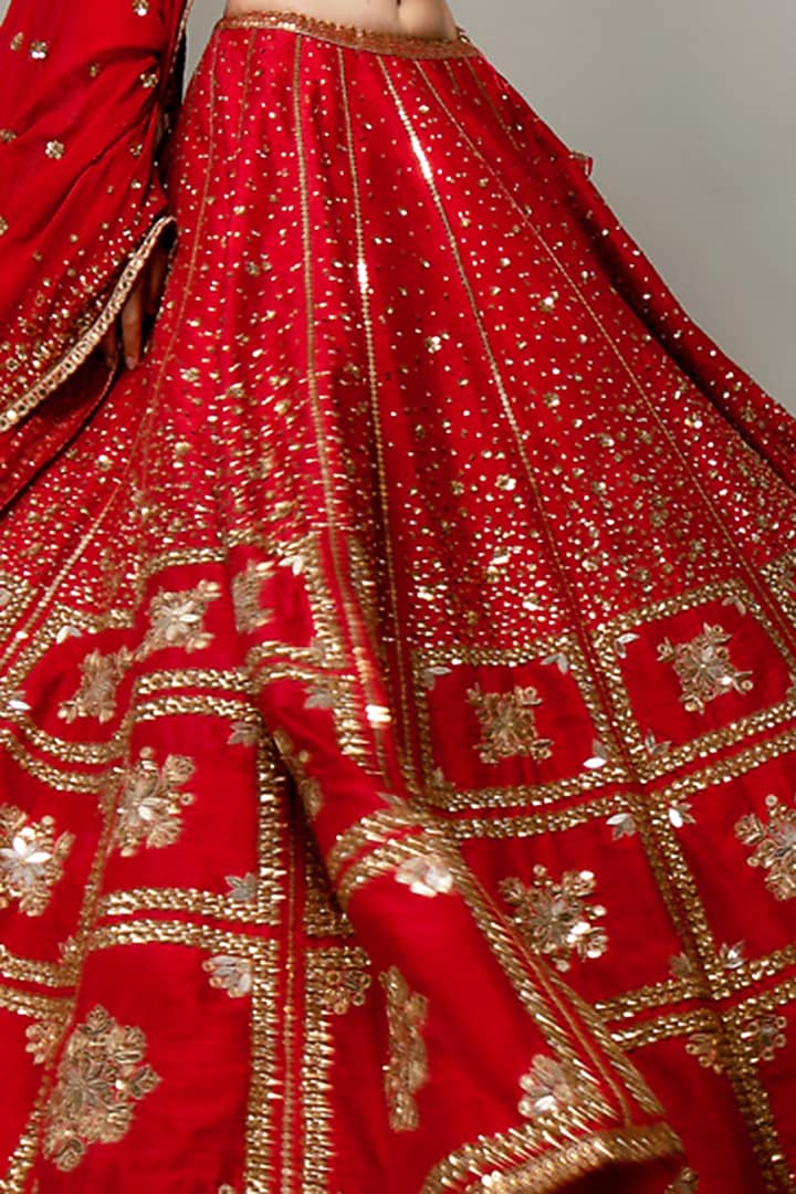 Red Embroidered Bridal Lehenga Set by Prevasu at Pernia's Pop Up Shop
