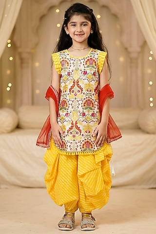 Off-White Chiffon Georgette Embroidered Kurta Set For Girls by Pragya exclusive