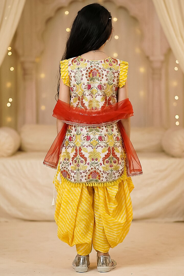 Off-White Chiffon Georgette Embroidered Kurta Set For Girls by Pragya exclusive at Pernia's Pop Up Shop