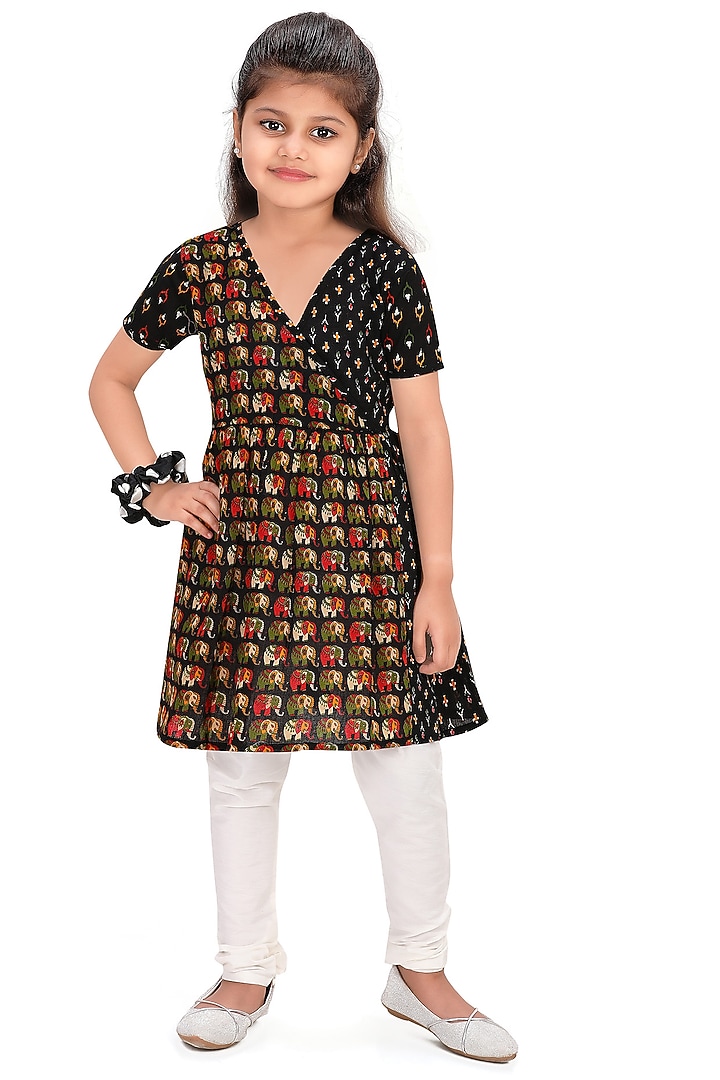 Black Cotton Ikat Printed Kurta Set For Girls by Pragya exclusive at Pernia's Pop Up Shop