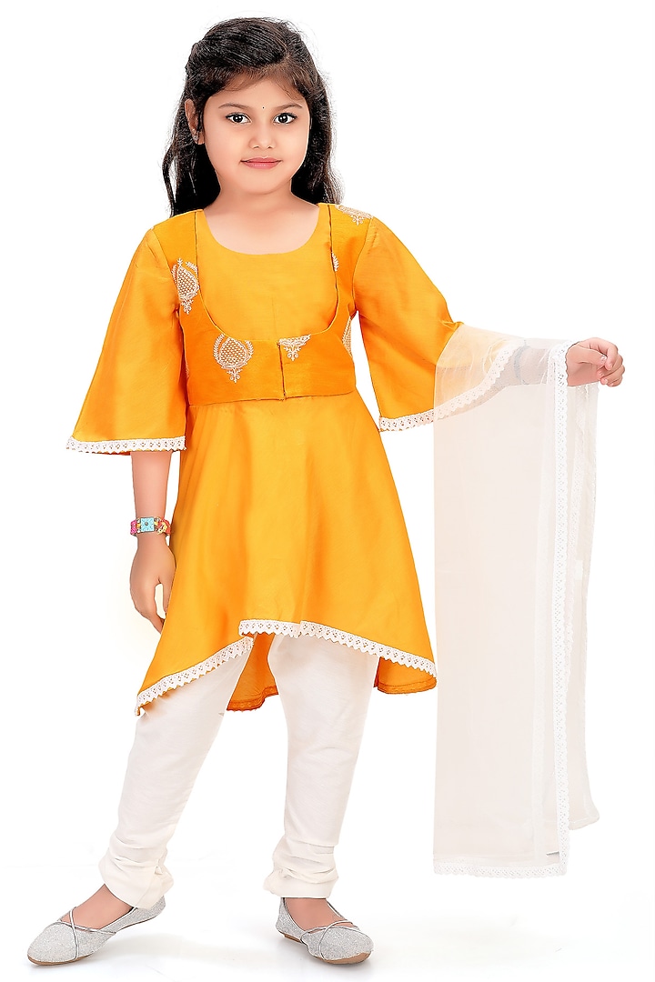 Orange Cotton Embroidered Kurta Set For Girls by Pragya exclusive at Pernia's Pop Up Shop