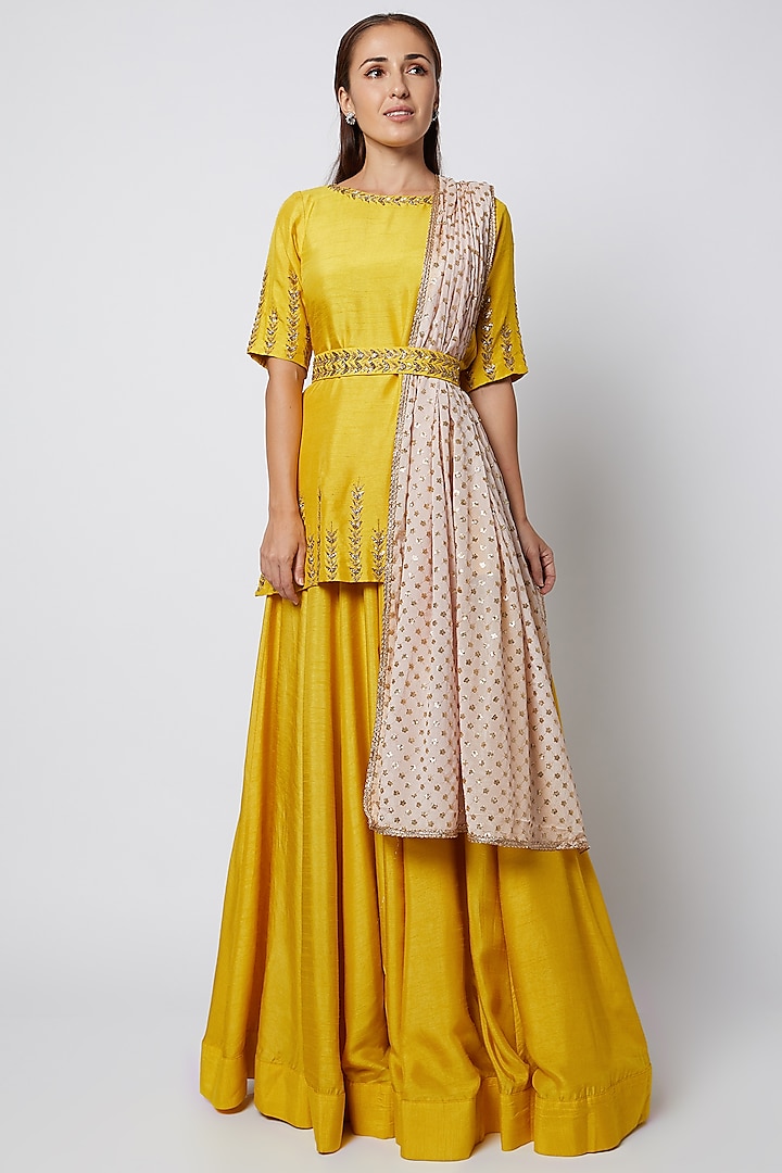 Mustard Skirt Set With Embroidered Belt by Prathyusha Garimella