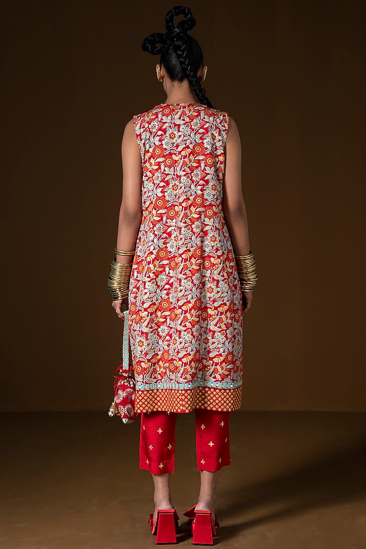 Red Summer Silk Embroidered Jacket Set by POOJA RAJGARHIA GUPTA at Pernia's Pop Up Shop