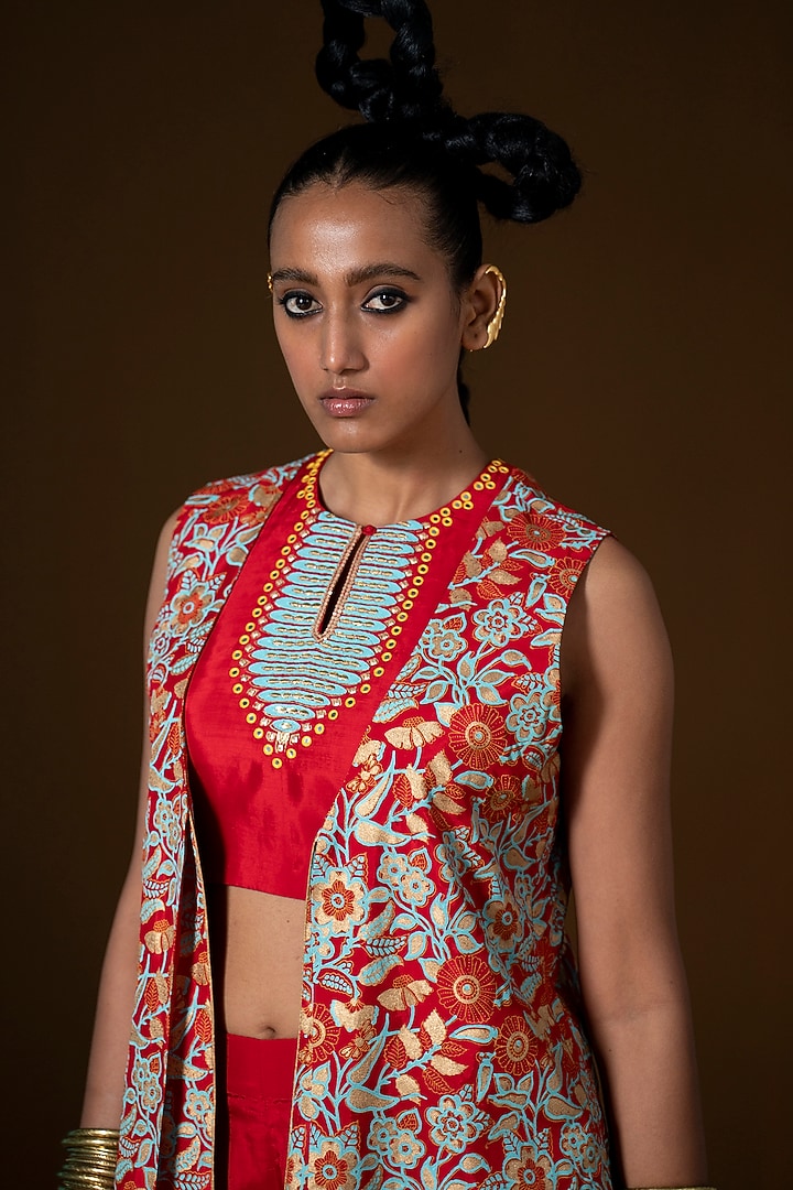 Red Summer Silk Embroidered Jacket Set by POOJA RAJGARHIA GUPTA at Pernia's Pop Up Shop