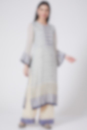 Off White Hand Embroidered Straight Kurta by POOJA RAJGARHIA GUPTA at Pernia's Pop Up Shop