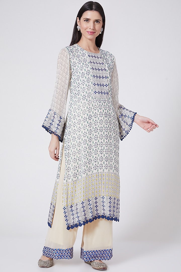 Off White Hand Embroidered Straight Kurta by POOJA RAJGARHIA GUPTA at Pernia's Pop Up Shop