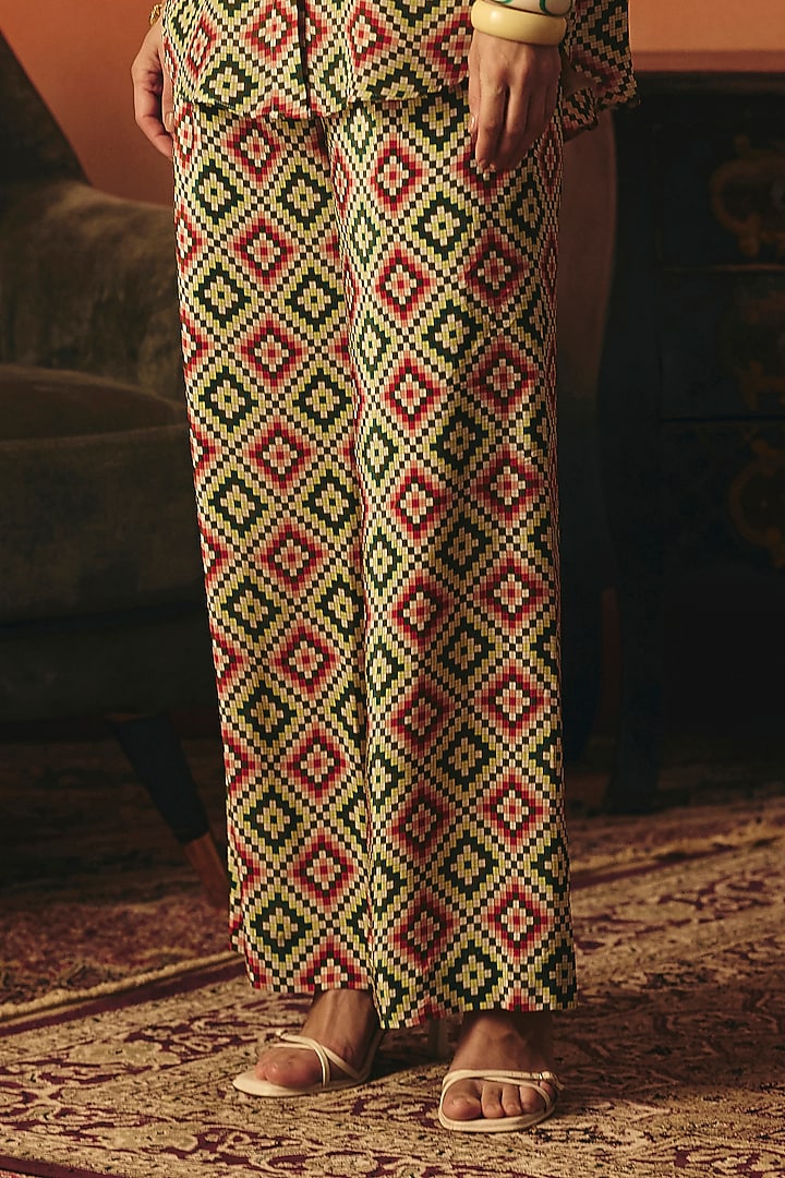Multi-Colored Pure Crepe Digital Printed Co-Ord Set by POOJA RAJGARHIA GUPTA at Pernia's Pop Up Shop
