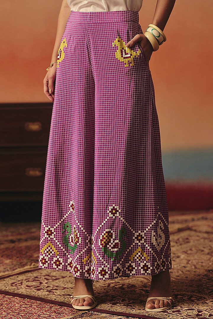 Magenta & White Pure Crepe Co-Ord Set by POOJA RAJGARHIA GUPTA at Pernia's Pop Up Shop