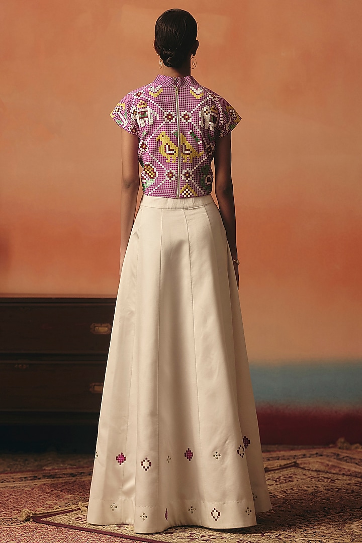 White Pure Crepe & Satin Skirt Set by POOJA RAJGARHIA GUPTA at Pernia's Pop Up Shop