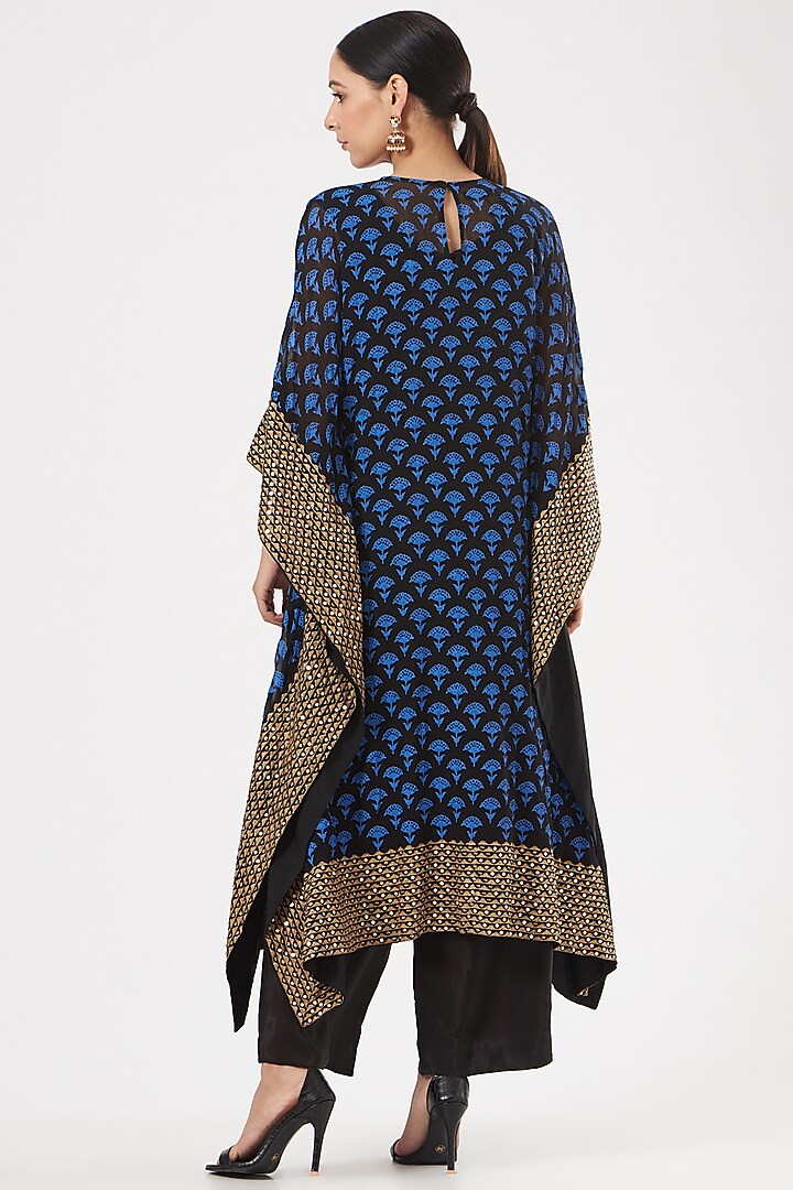 Blue Block Printed Kaftan Set by POOJA RAJGARHIA GUPTA at Pernia's Pop Up Shop