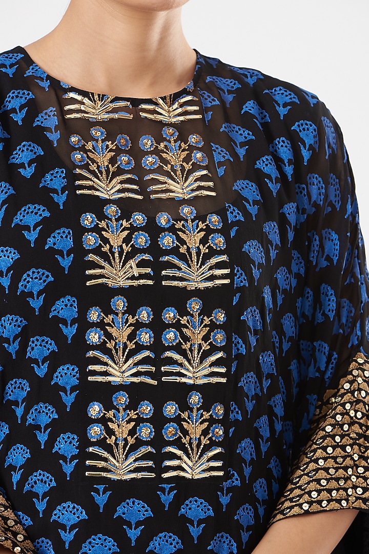 Blue Block Printed Kaftan Set by POOJA RAJGARHIA GUPTA at Pernia's Pop Up Shop