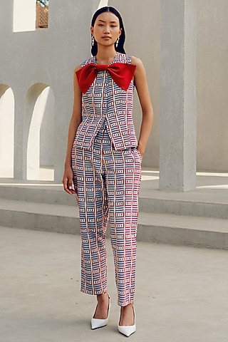 Red Pure Crepe Jacket Set by POOJA RAJGARHIA GUPTA