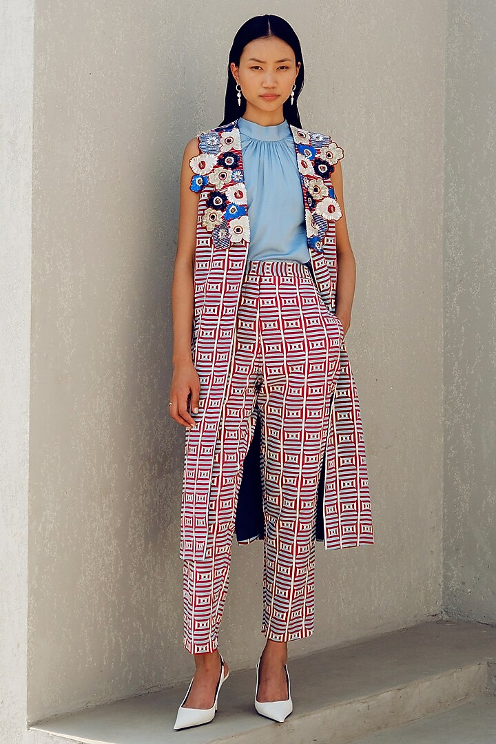 Red Pure Crepe Floral Embroidered Jacket Set by POOJA RAJGARHIA GUPTA at Pernia's Pop Up Shop