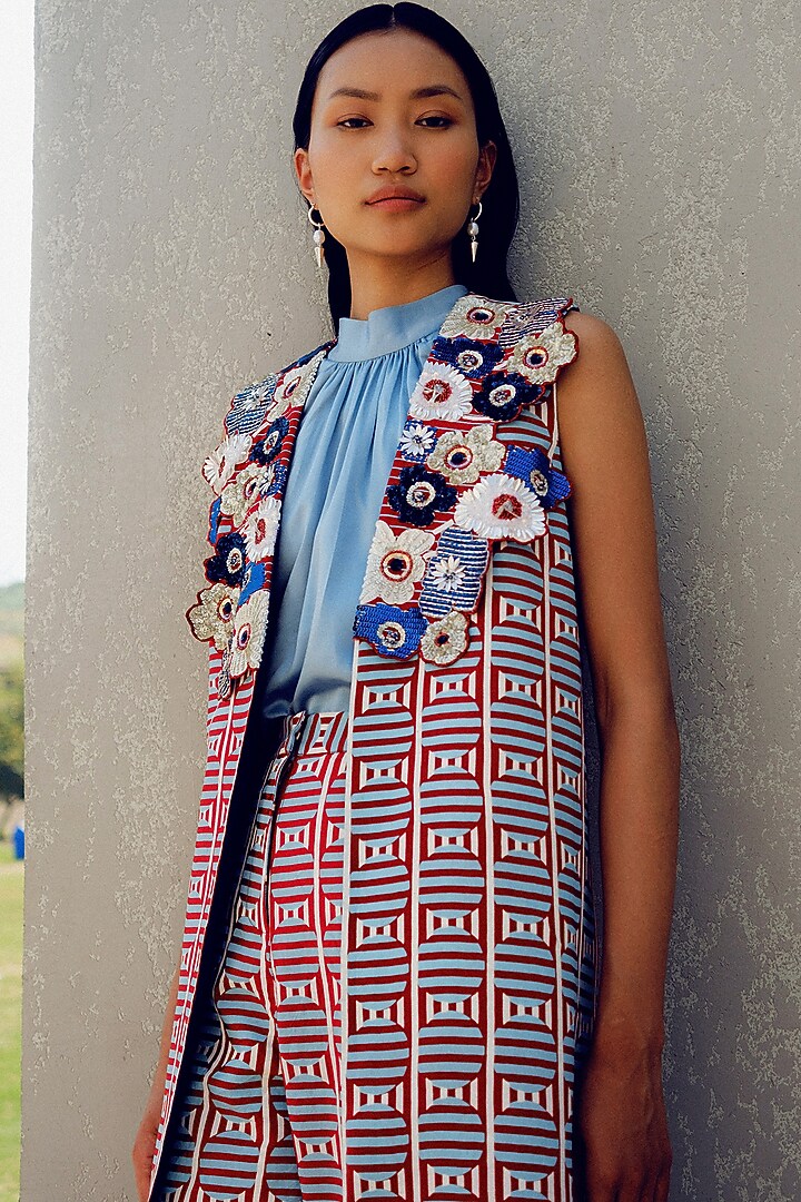 Red Pure Crepe Floral Embroidered Jacket Set by POOJA RAJGARHIA GUPTA at Pernia's Pop Up Shop