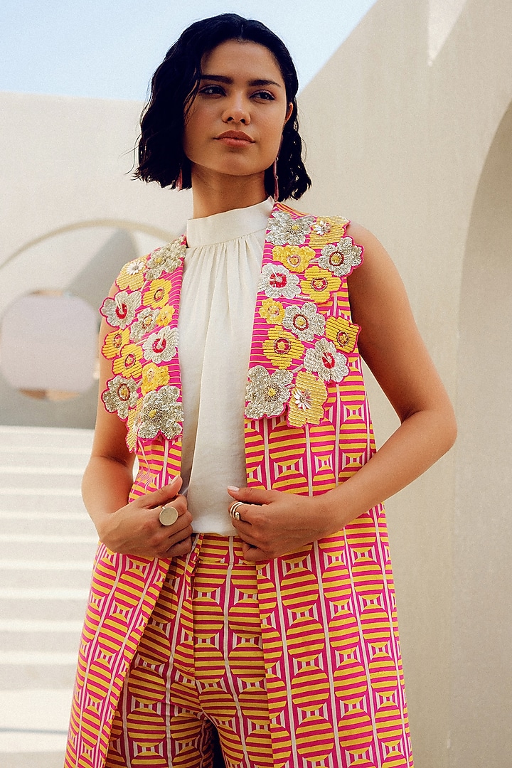 Pink Double Georgette Floral Embroidered Jacket by POOJA RAJGARHIA GUPTA at Pernia's Pop Up Shop
