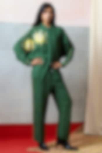 Green Double Georgette Straight Pants by POOJA RAJGARHIA GUPTA at Pernia's Pop Up Shop