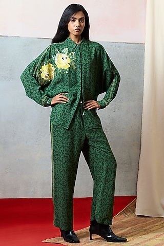 Green Double Georgette Straight Pants by POOJA RAJGARHIA GUPTA