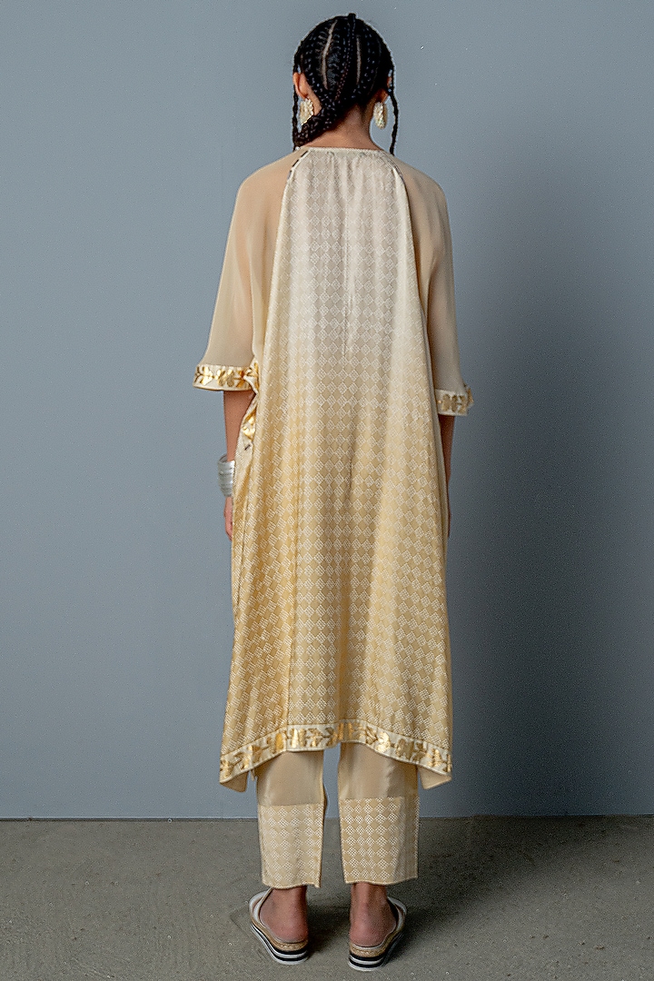 Gold Hand Embroidered Kaftan Set by POOJA RAJGARHIA GUPTA at Pernia's Pop Up Shop