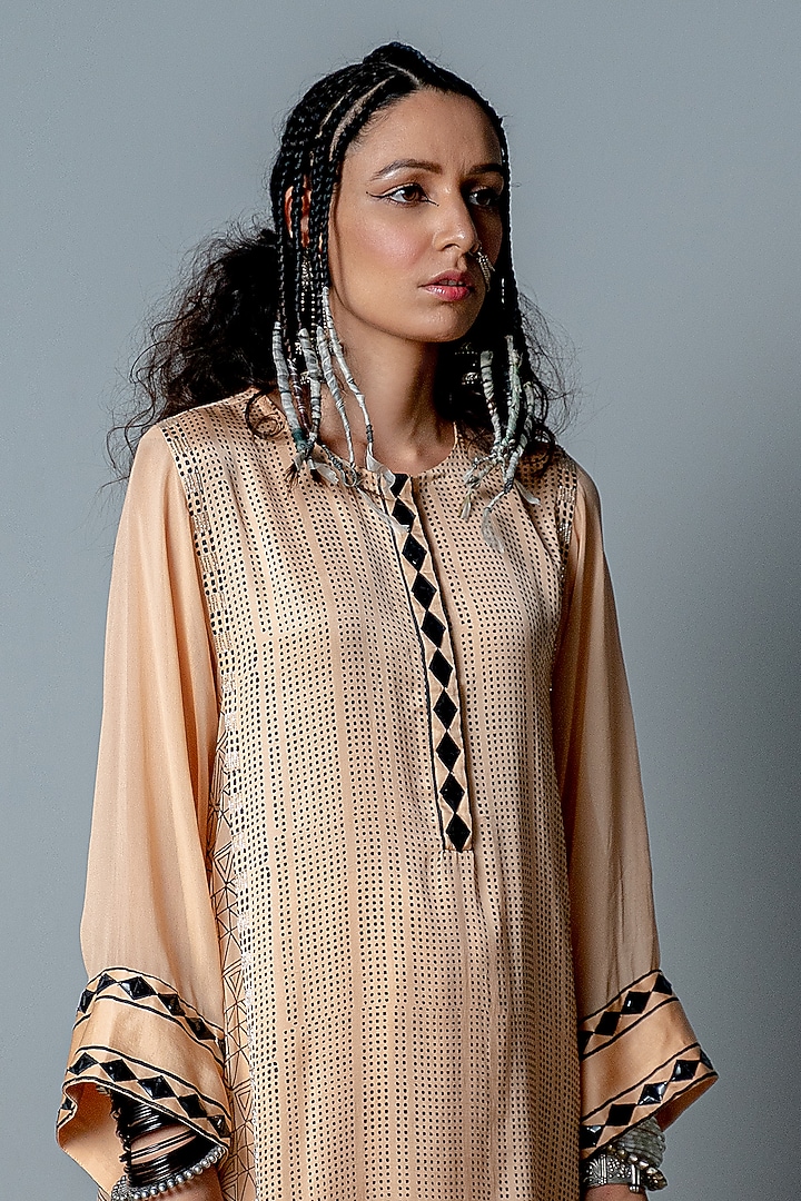 Nude Printed & Embroidered Kurta Set by POOJA RAJGARHIA GUPTA at Pernia's Pop Up Shop