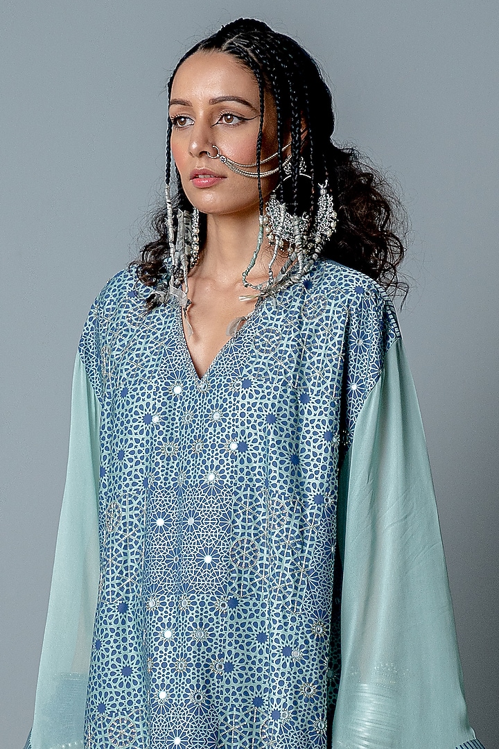 Aqua Screen Printed & Hand Embroidered Kurta Set by POOJA RAJGARHIA GUPTA at Pernia's Pop Up Shop