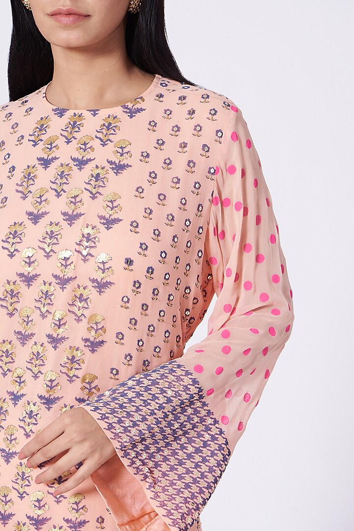 Baby Pink Hand Embroidered Kurta Set by POOJA RAJGARHIA GUPTA at Pernia's Pop Up Shop