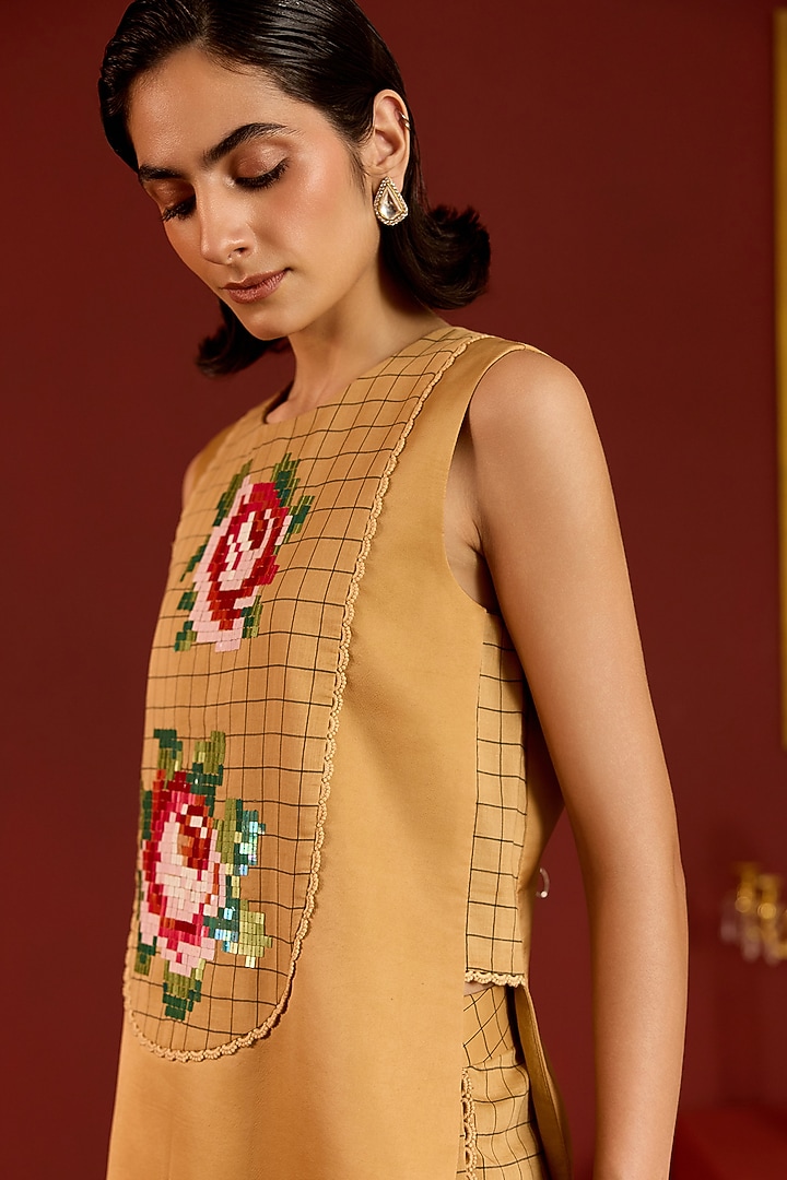 Gold Chanderi & Satin Floral Sequin Co-Ord Set by POOJA RAJGARHIA GUPTA at Pernia's Pop Up Shop