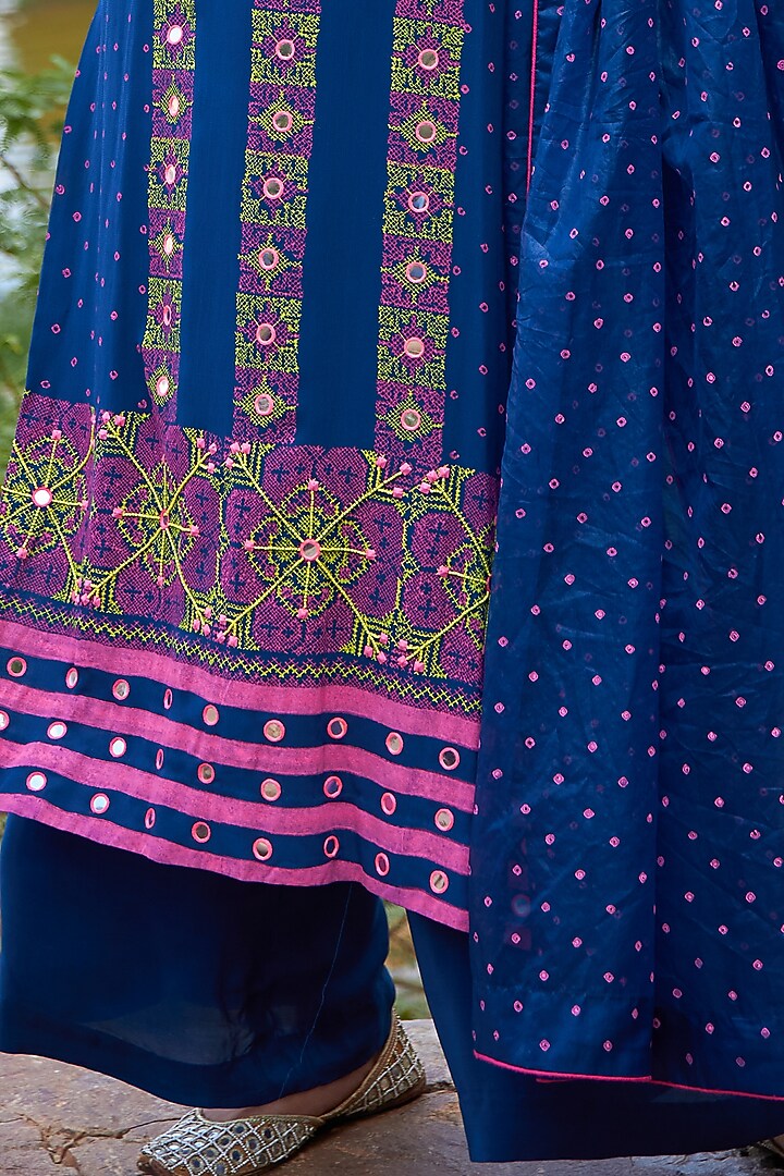 Dark Blue Hand Embroidered Kurta Set by POOJA RAJGARHIA GUPTA at Pernia's Pop Up Shop