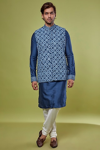Blue Banarasi Cotton Silk Embroidered Bundi Jacket With Kurta Set by PRIYANKA HARALALKA