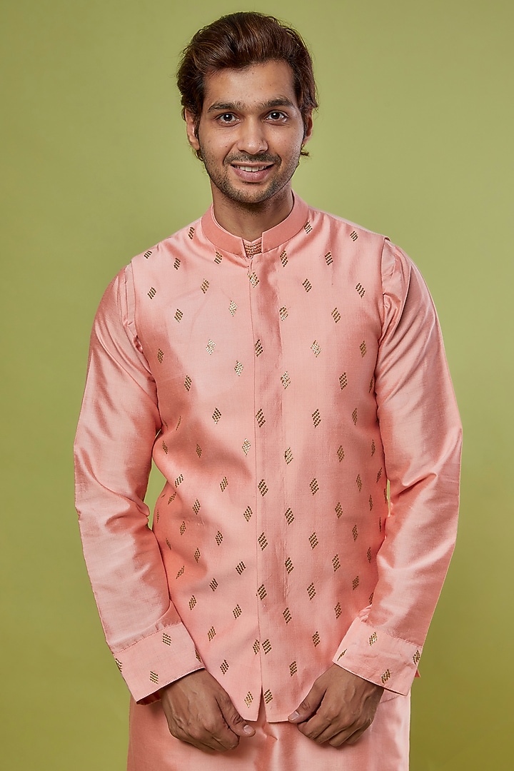 Pink Banarasi Silk & Katan Silk Embroidered Bundi Jacket With Kurta Set by PRIYANKA HARALALKA at Pernia's Pop Up Shop
