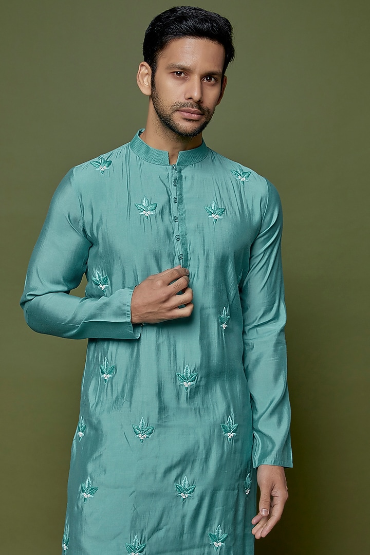 Blue Silk Hand Embroidered Kurta Set by PRIYANKA HARALALKA at Pernia's Pop Up Shop