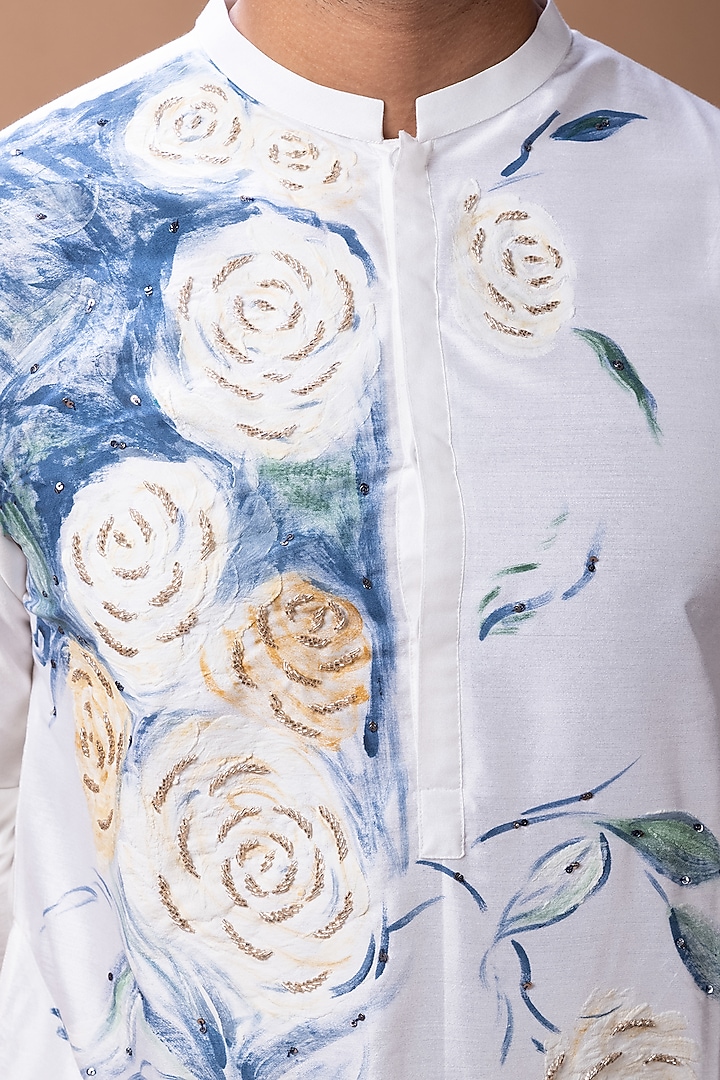 Off-White Cotton Silk Hand Embroidered Kurta Set by PRIYANKA HARALALKA at Pernia's Pop Up Shop