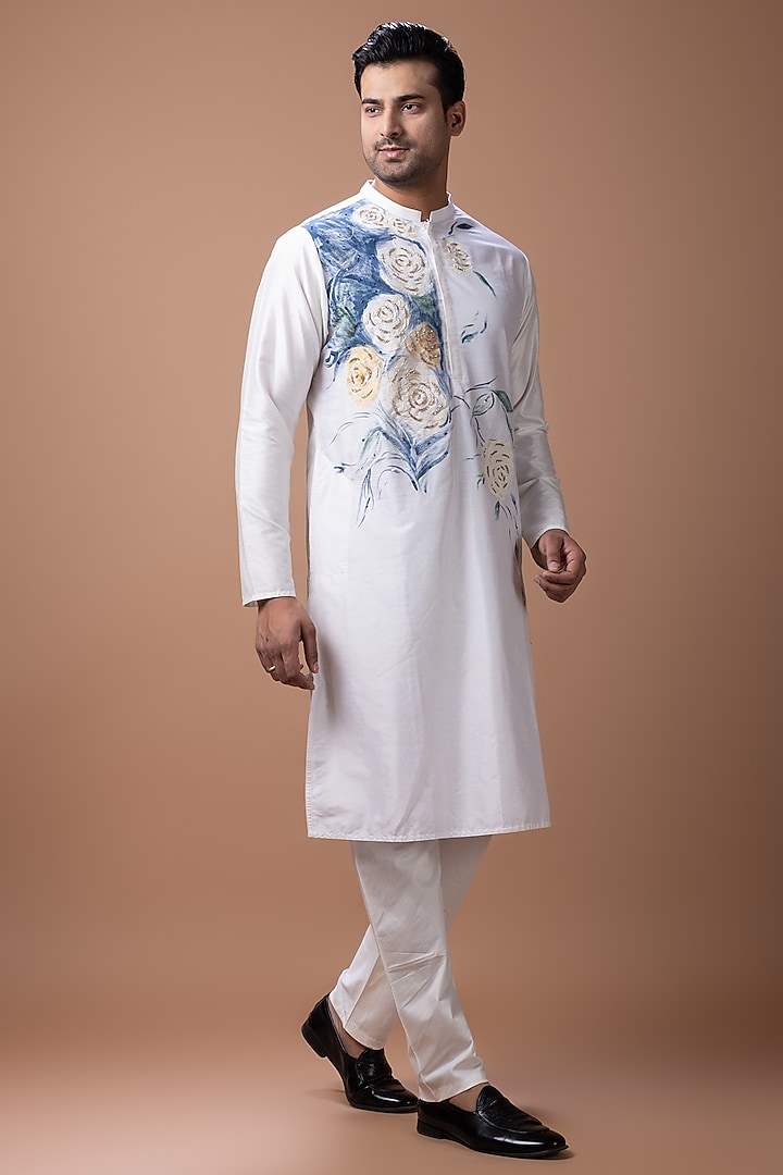 Off-White Cotton Silk Hand Embroidered Kurta Set by PRIYANKA HARALALKA at Pernia's Pop Up Shop